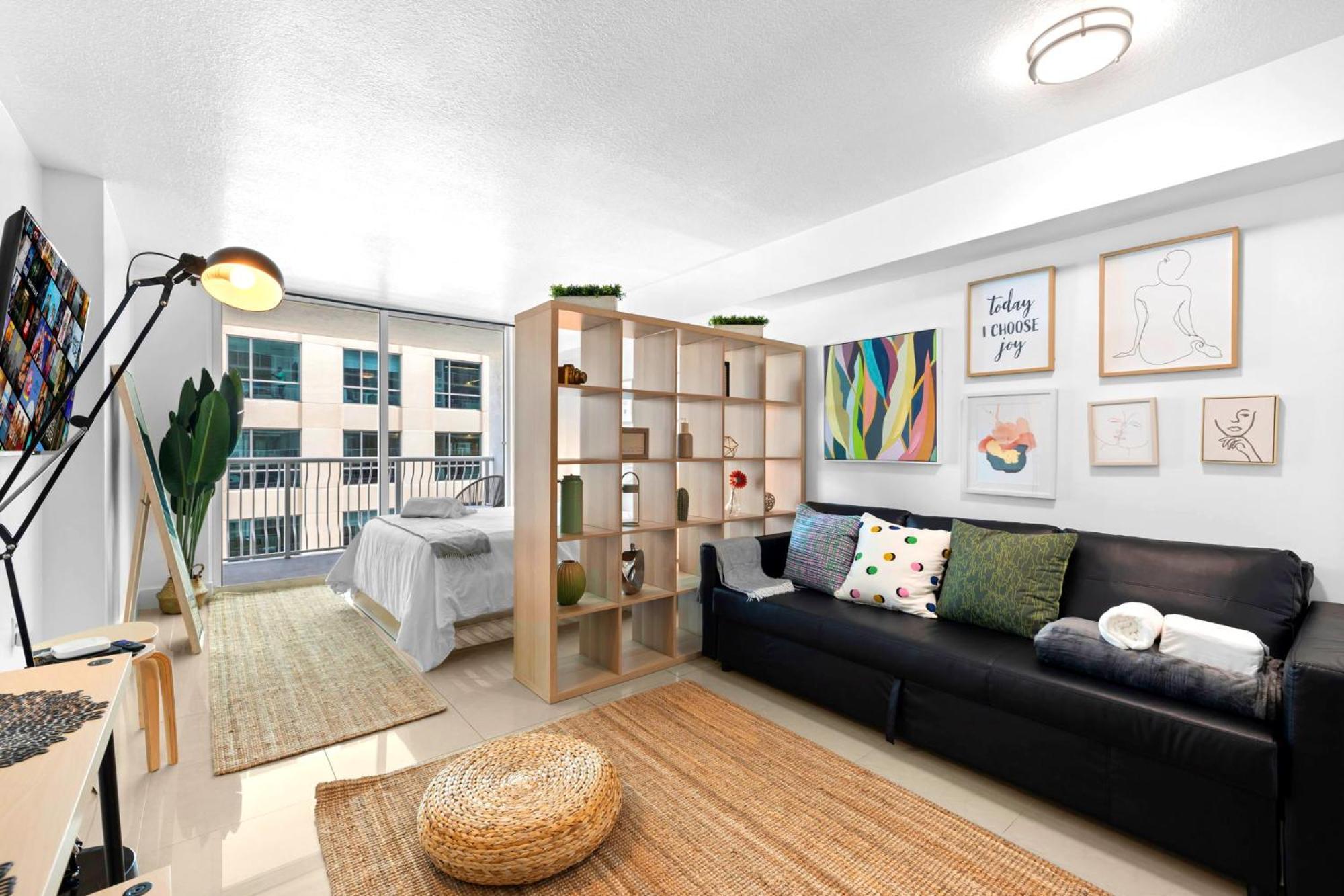 Apartment Beautiful W Breathtaking Views! *