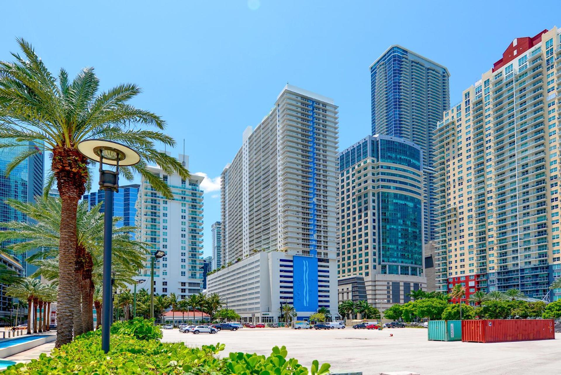 Beautiful W Breathtaking Views! Apartment
